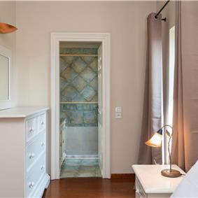 3 bedroom villa with heated pool in Kassiopi, Corfu, sleeps 6